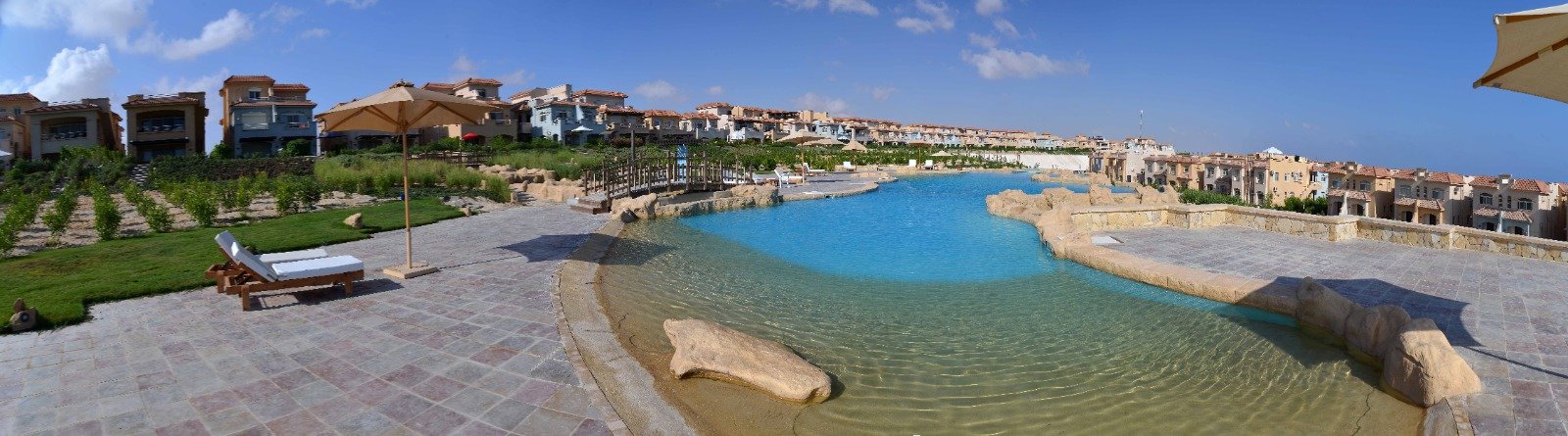 Public and hospitality swimming pool