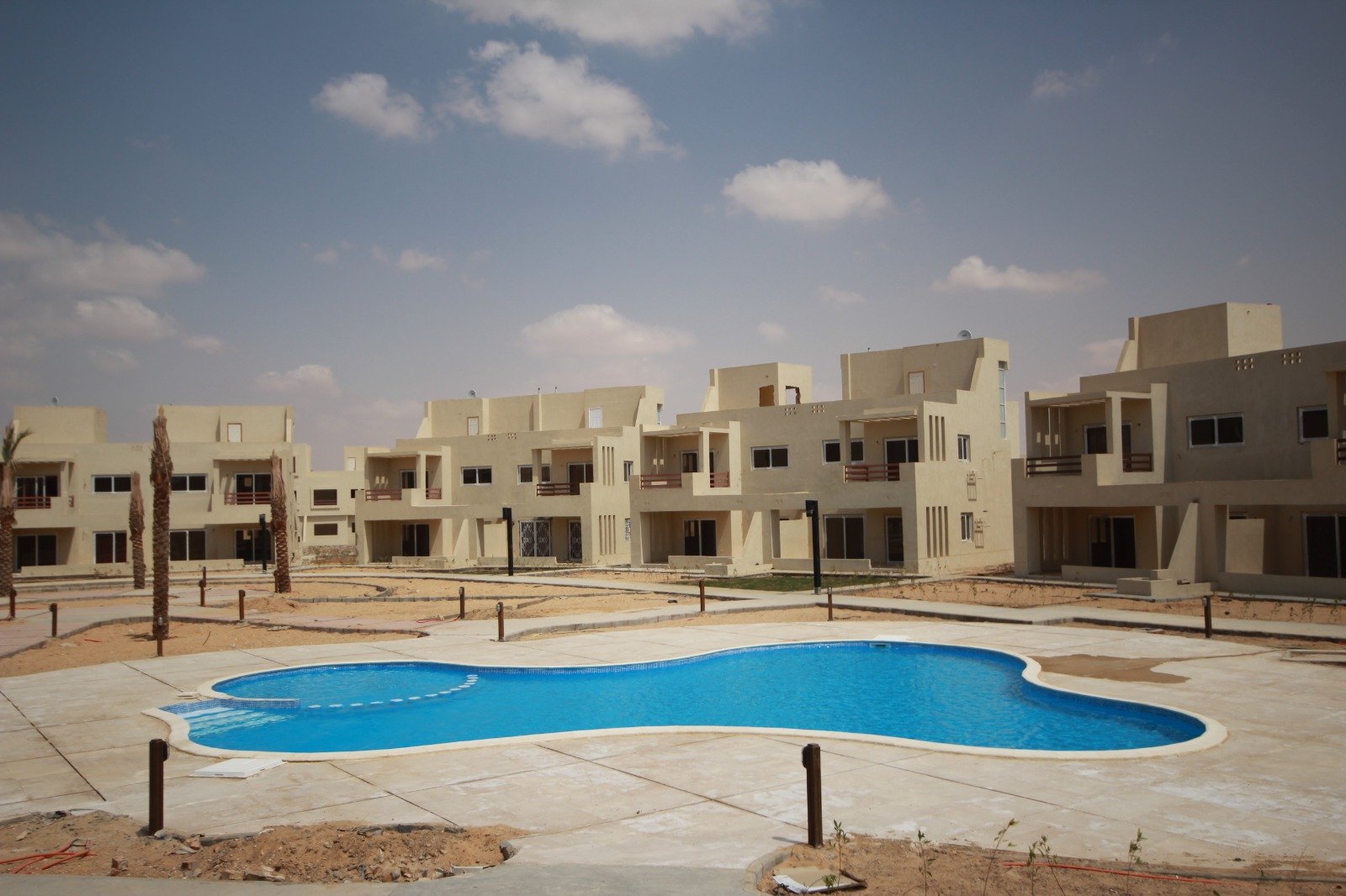 Public and hospitality swimming pool