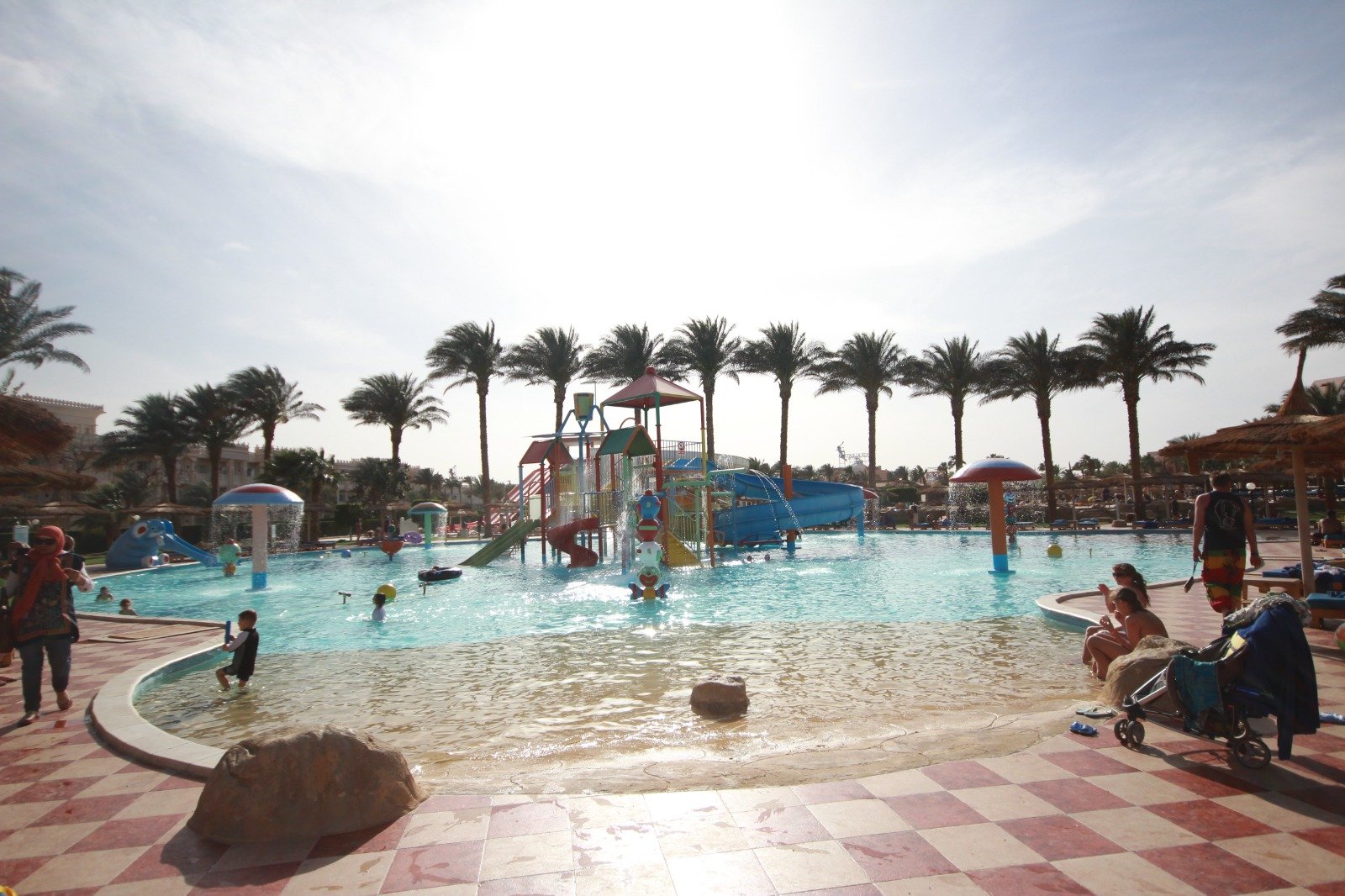 Public and hospitality swimming pool