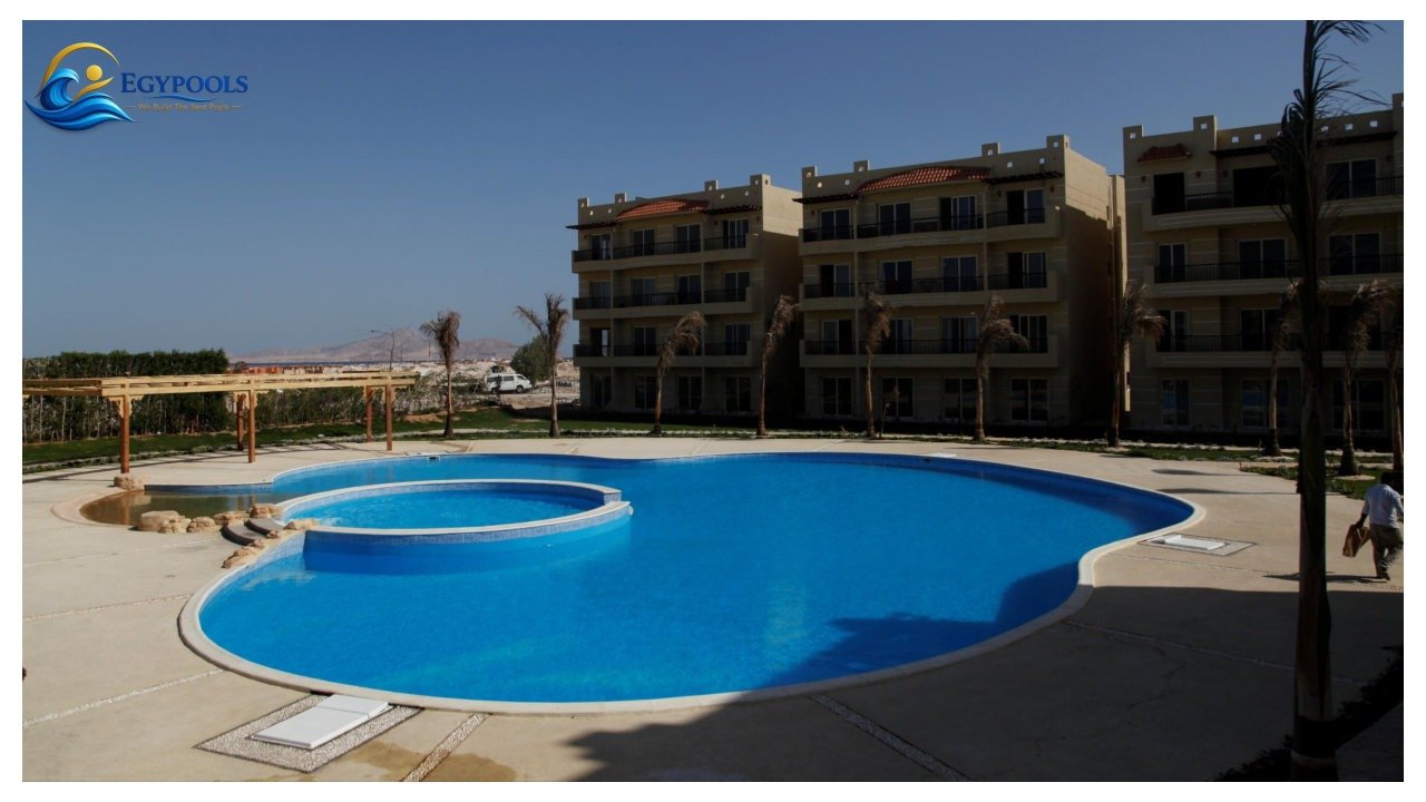 Public and hospitality swimming pool