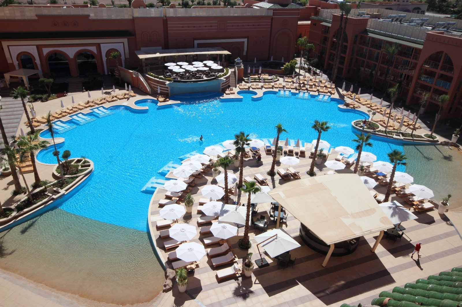 Public and hospitality swimming pool