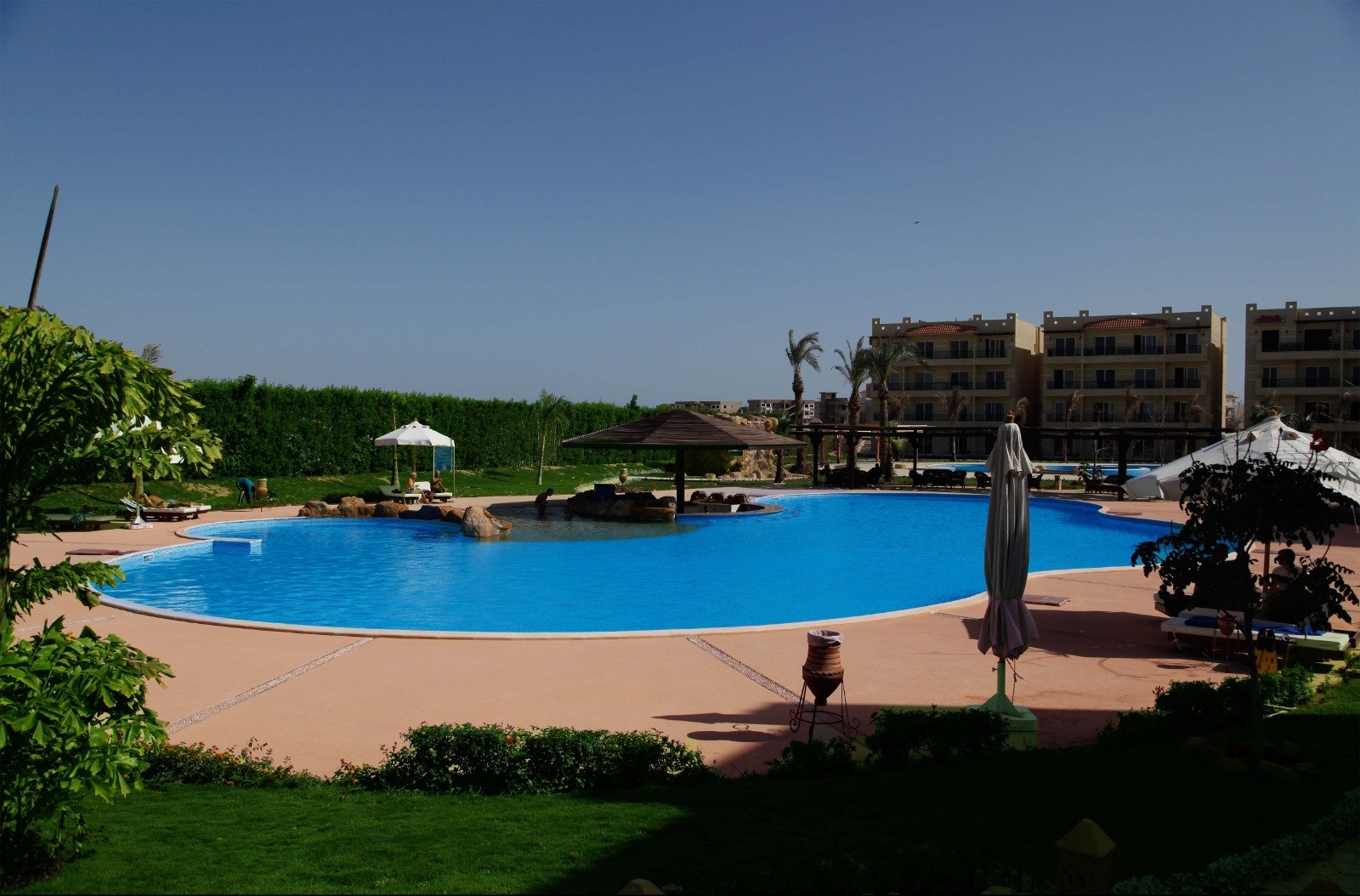 Public and hospitality swimming pool