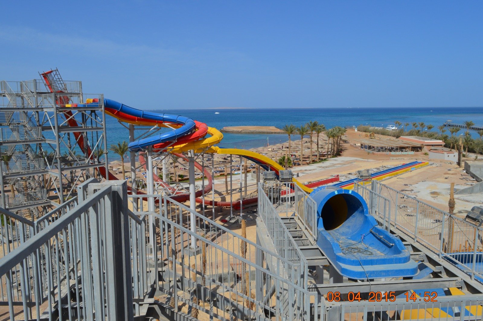 Water slides and water play installation