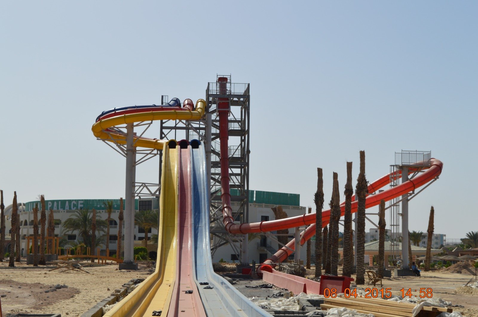 Water slides and water play installation