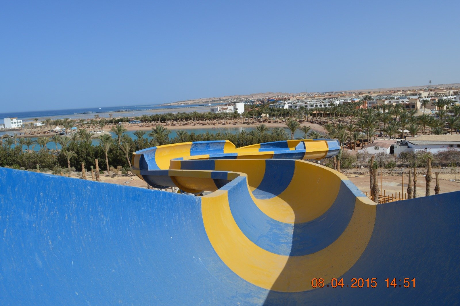 Water slides and water play installation